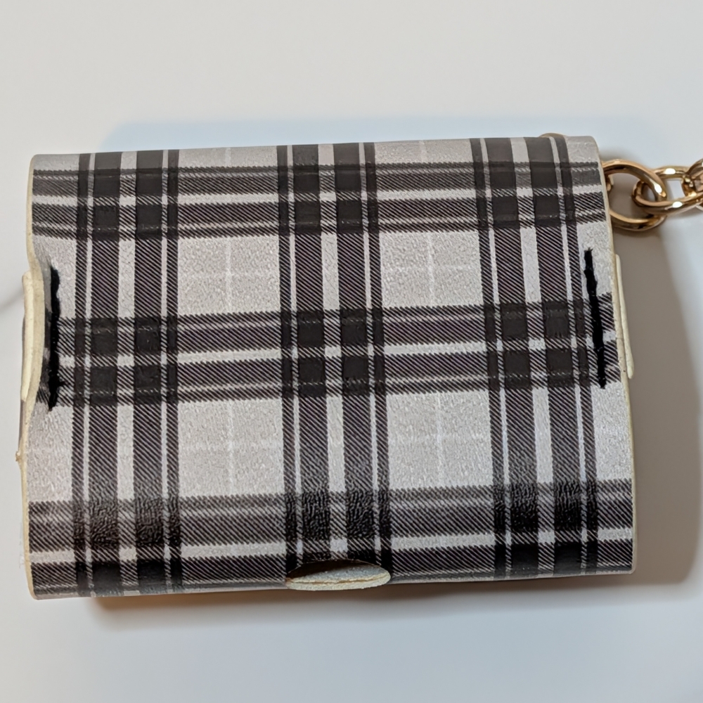 Plaid Keychain Earbud Case - Picture 3 of 4
